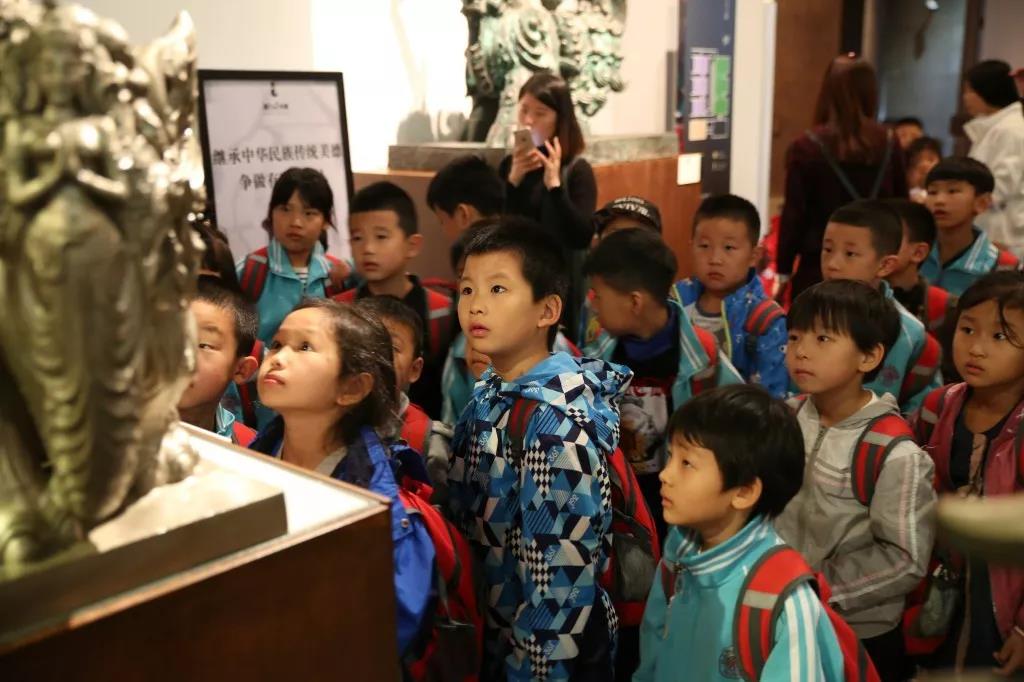 ʵѧУСѧιʹ캫ʵ