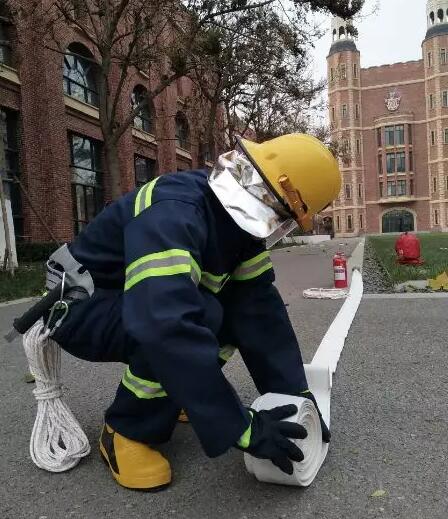 ǿ΢ءչУ԰΢վճѵ