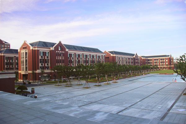 讀航空學校學費貴嗎