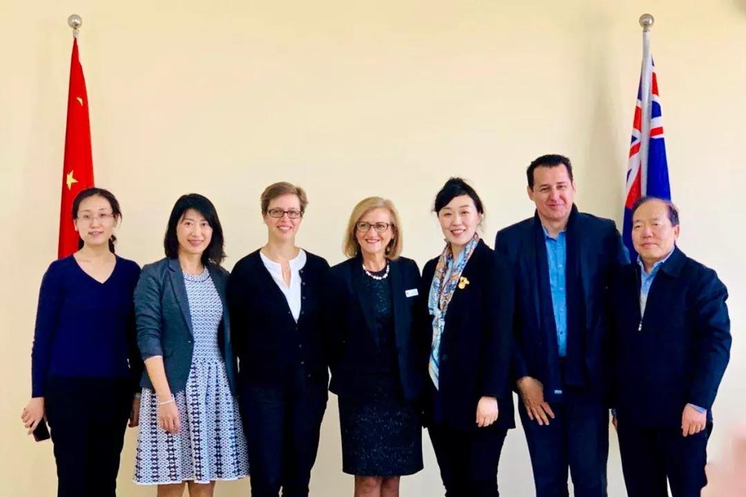 �йش������ѧУ