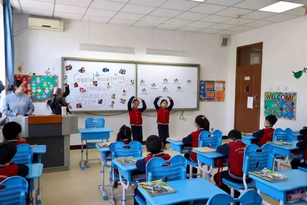 �йش������ѧУ