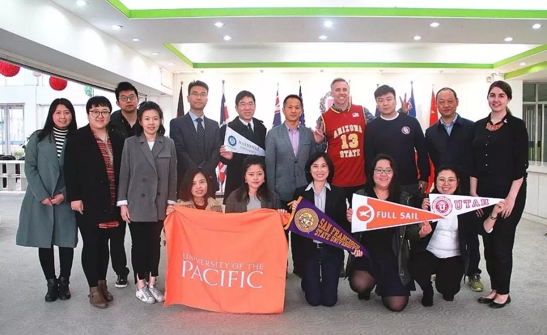 ������������ѧУ