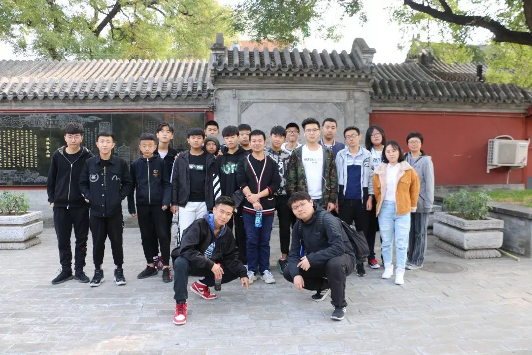 ��������ѧУ