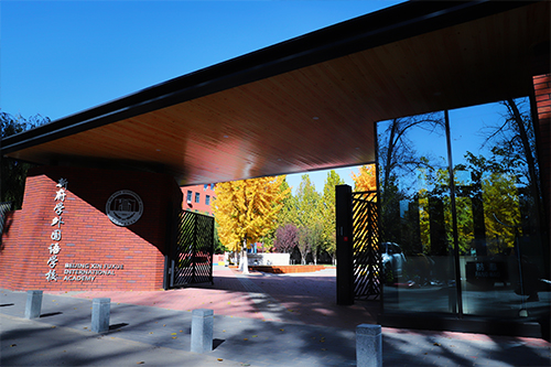 �¸�ѧ�����У��