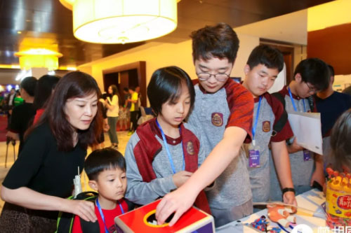 北京明诚外国语学校