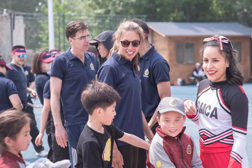 北京明诚外国语学校