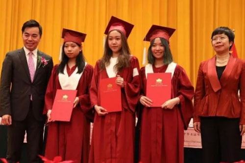 北京中加学校毕业典礼