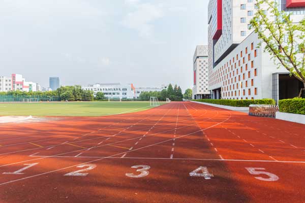 承德石油高等专科学校学费多少