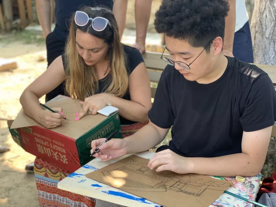 北京明诚外国语学校