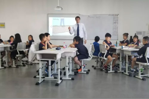 君诚外国语学校