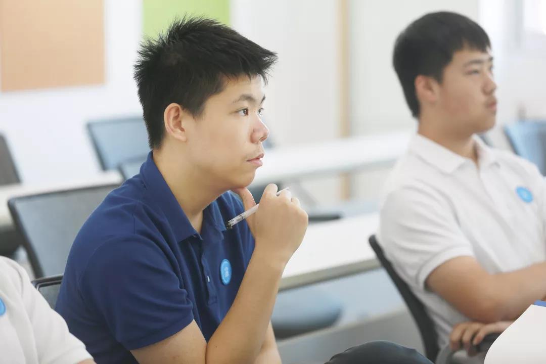 �������ֶ�ʯѧУ