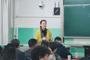 北京航空航天大学3+2留学举行2017级家长会