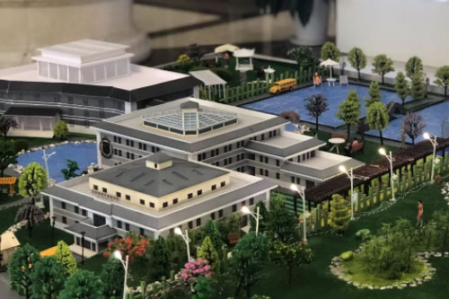 北京明诚外国语学校