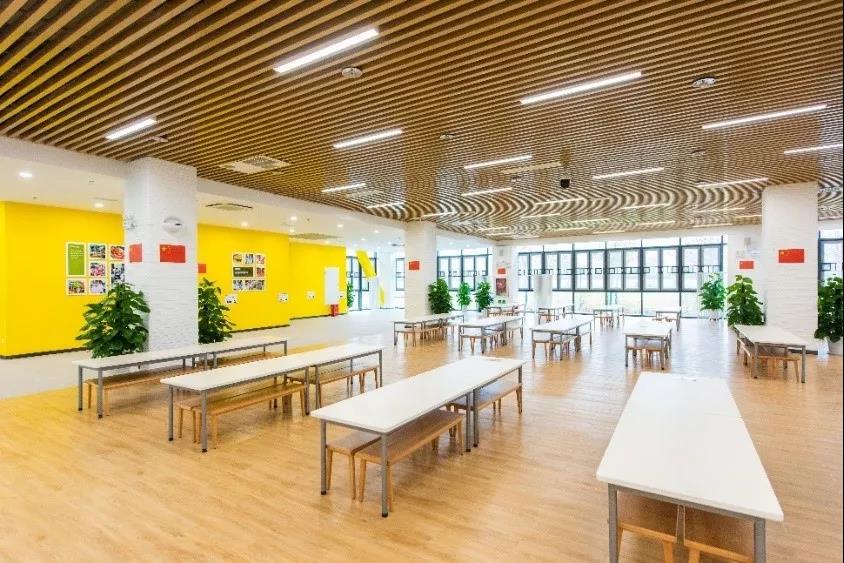 �����з�ɽ��ŵ�°���ѧУ