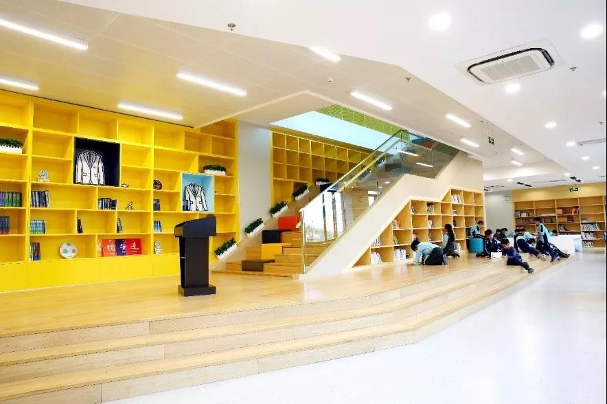 �����з�ɽ��ŵ�°���ѧУ