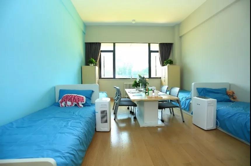 �����з�ɽ��ŵ�°���ѧУ