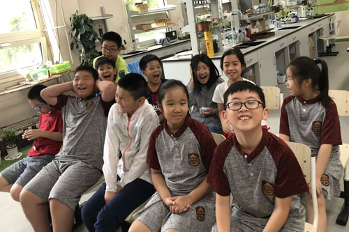 北京明诚外国语学校