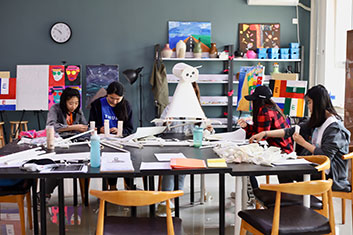 �йش������ѧУ