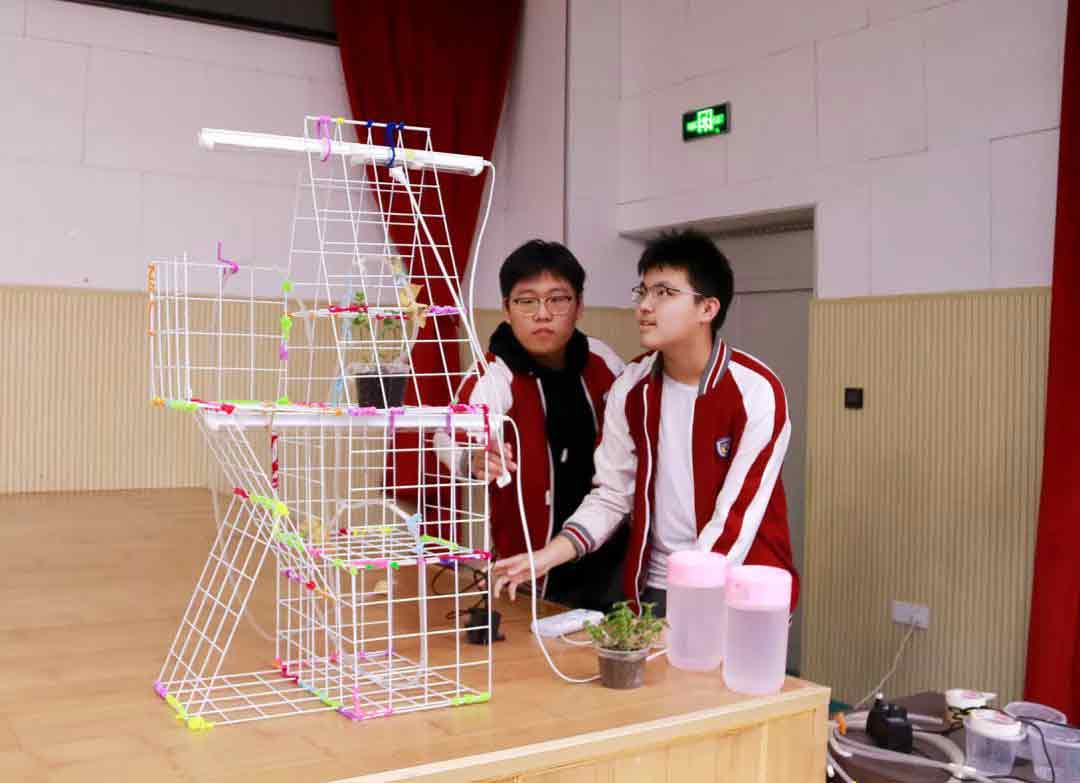 ���⸽У˫��ѧУ(ԭ������ʸ���)