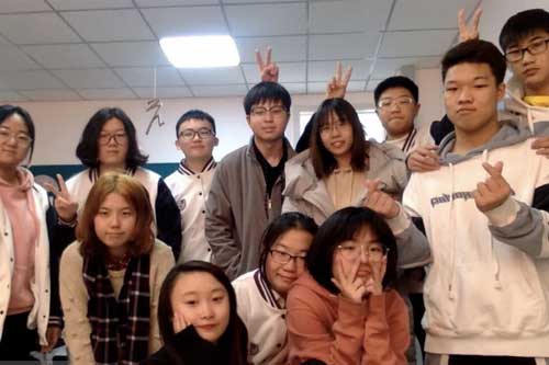 中育贝拉国际高中