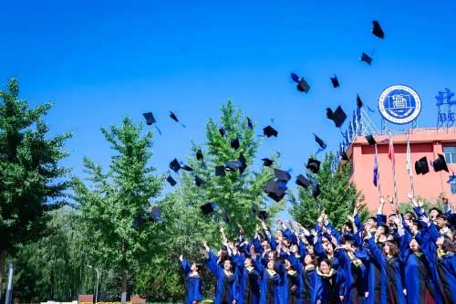 新府学外国语学校