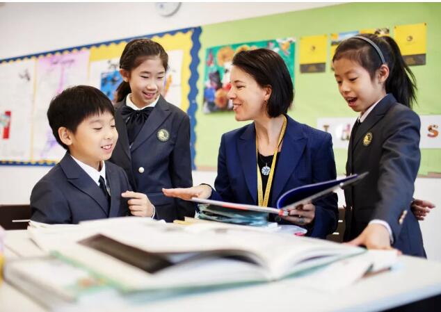 ��������ѧУ