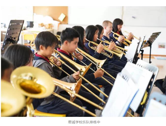 ���Ϲ���˫��ѧУ