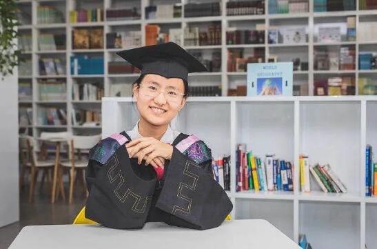 ���Ϲ���˫��ѧУ