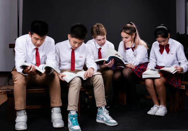 ���Ϲ���˫��ѧУ