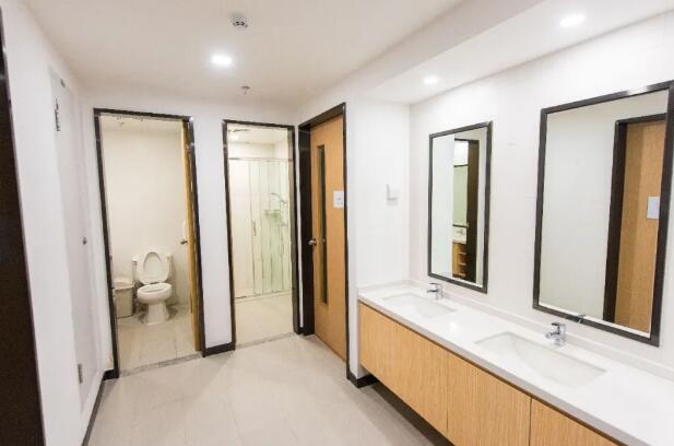 �����з�ɽ��ŵ�°���ѧУ