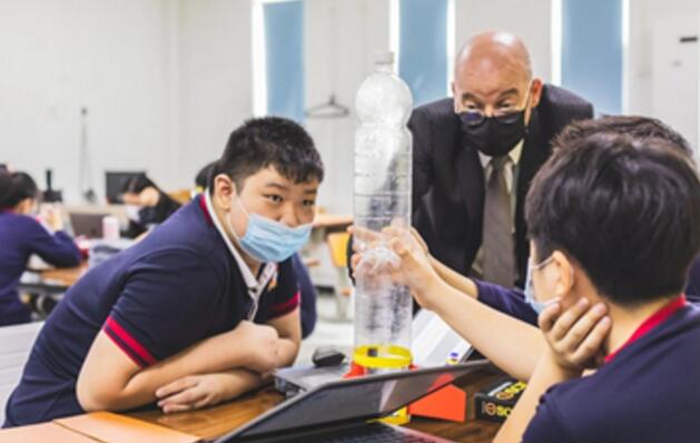 ���Ϲ���˫��ѧУ