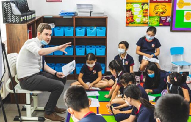 ���Ϲ���˫��ѧУ