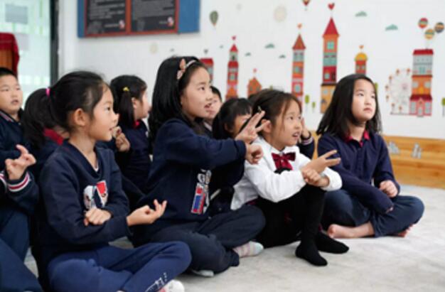 ���Ϲ���˫��ѧУ