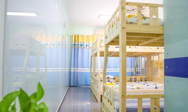 北京新府学外国语学校