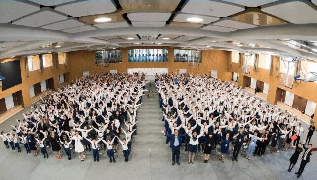 �����¶�������˫��ѧУ