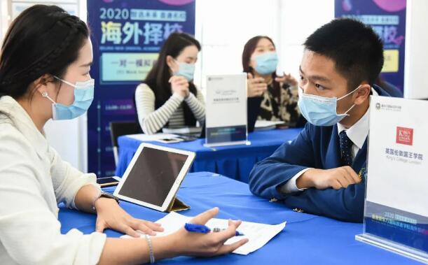 �¶�������˫��ѧУ