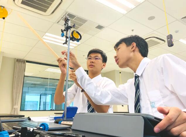 ������ɽ��ŵ�°���ѧУ