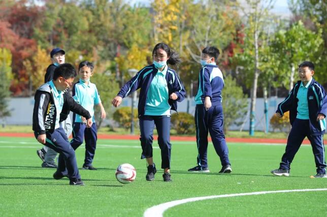 ������ɽŵ�°���ѧУ