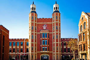 ѡ��Ͷ�����������ѧУ������