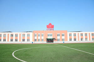 �����м�ѧУСѧ����סУ��