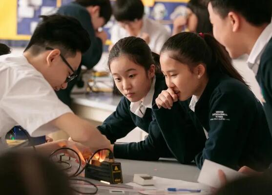 ������ɽŵ�°���ѧУ