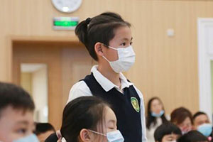 �������ҵ�ѧУ�γ���ô����������ѧУ�Ľ�ѧչʾ�ɣ�