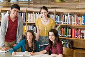 ����Ѽ���ն��ţ�򡭡�ĬĬ���ŵı����յ�˫��ѧУ������ѧ�� Campus Open Day