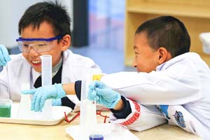 �����г������յ�˫��ѧУСѧ����ѧ����