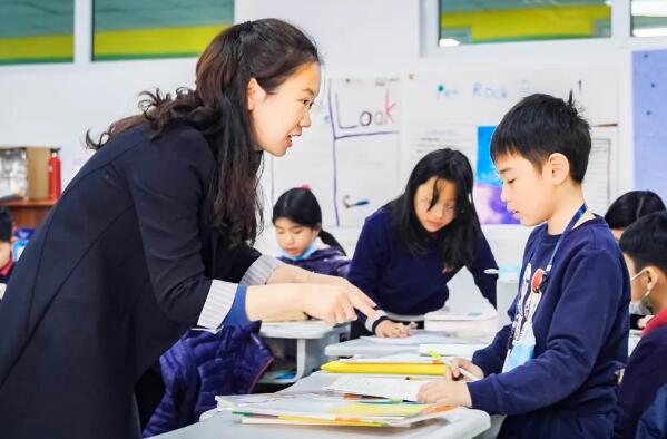 ���Ϲ���˫��ѧУ