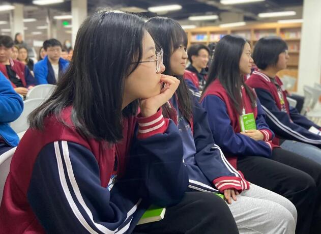 ����������������ѧУ��۰�