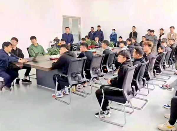 六安职业技术学院举办顶岗就业学生活动