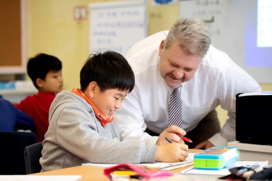 启明星双语学校