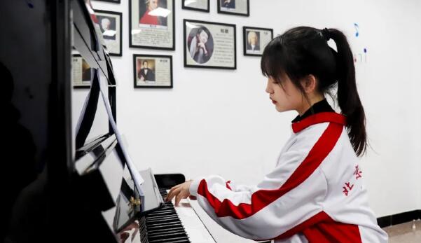 北京东方红学校