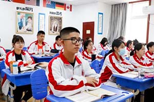 ����������ѧУ�ձ����пγ���������Щ��